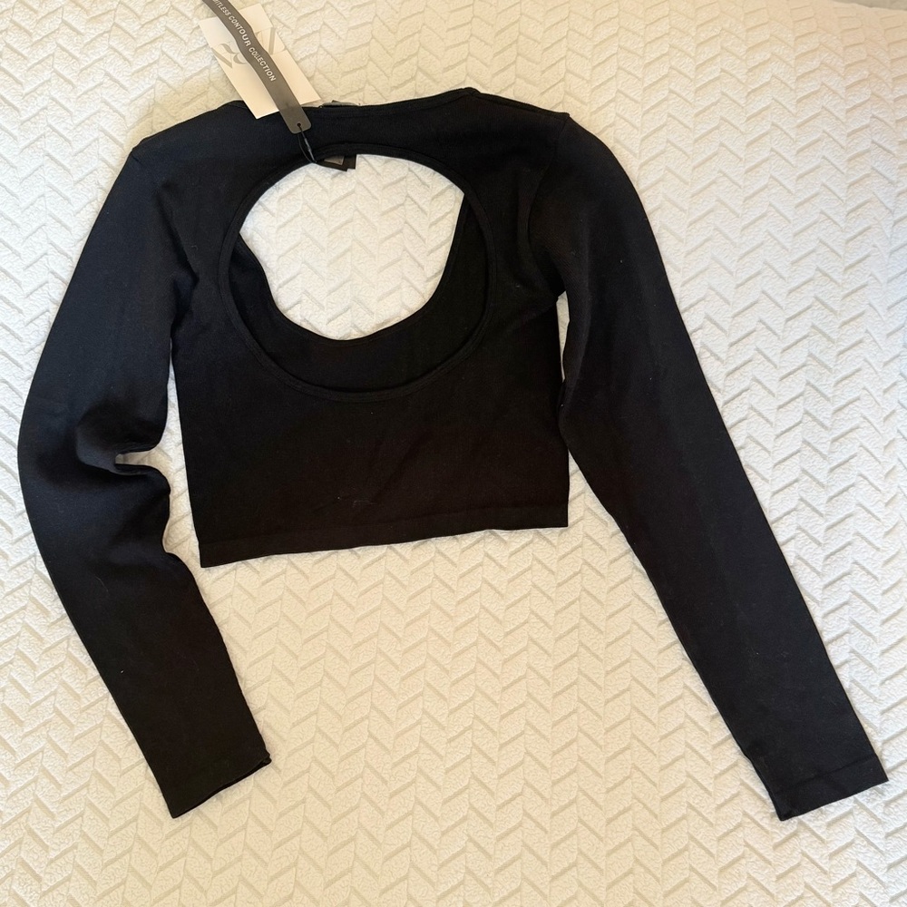 Zara — Long-sleeve crop top